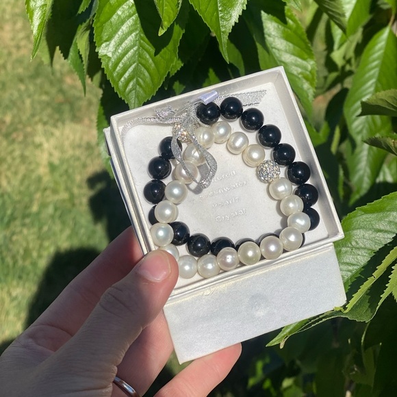 Cutured Fresh water pearls bracelts - Picture 5 of 7